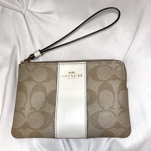 Coach Wristlet Canvas Tan and White Good Quality Wallet Cardholder Wristlet